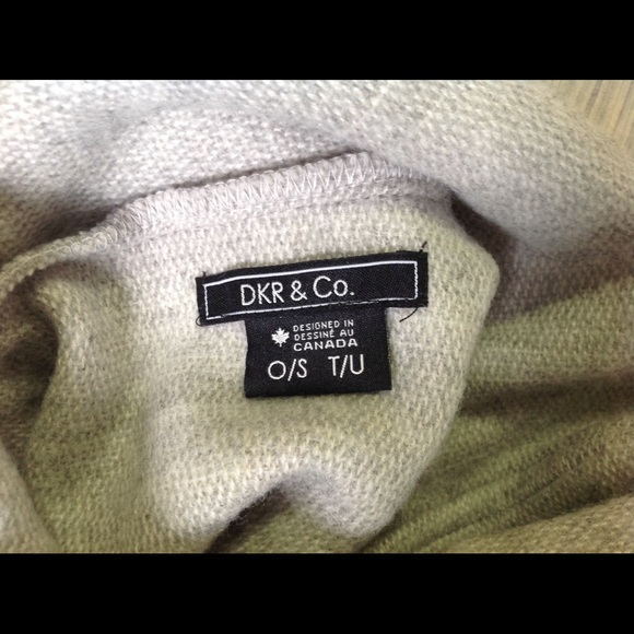 DKR & Co Grey and White Poncho - Picture 2 of 2